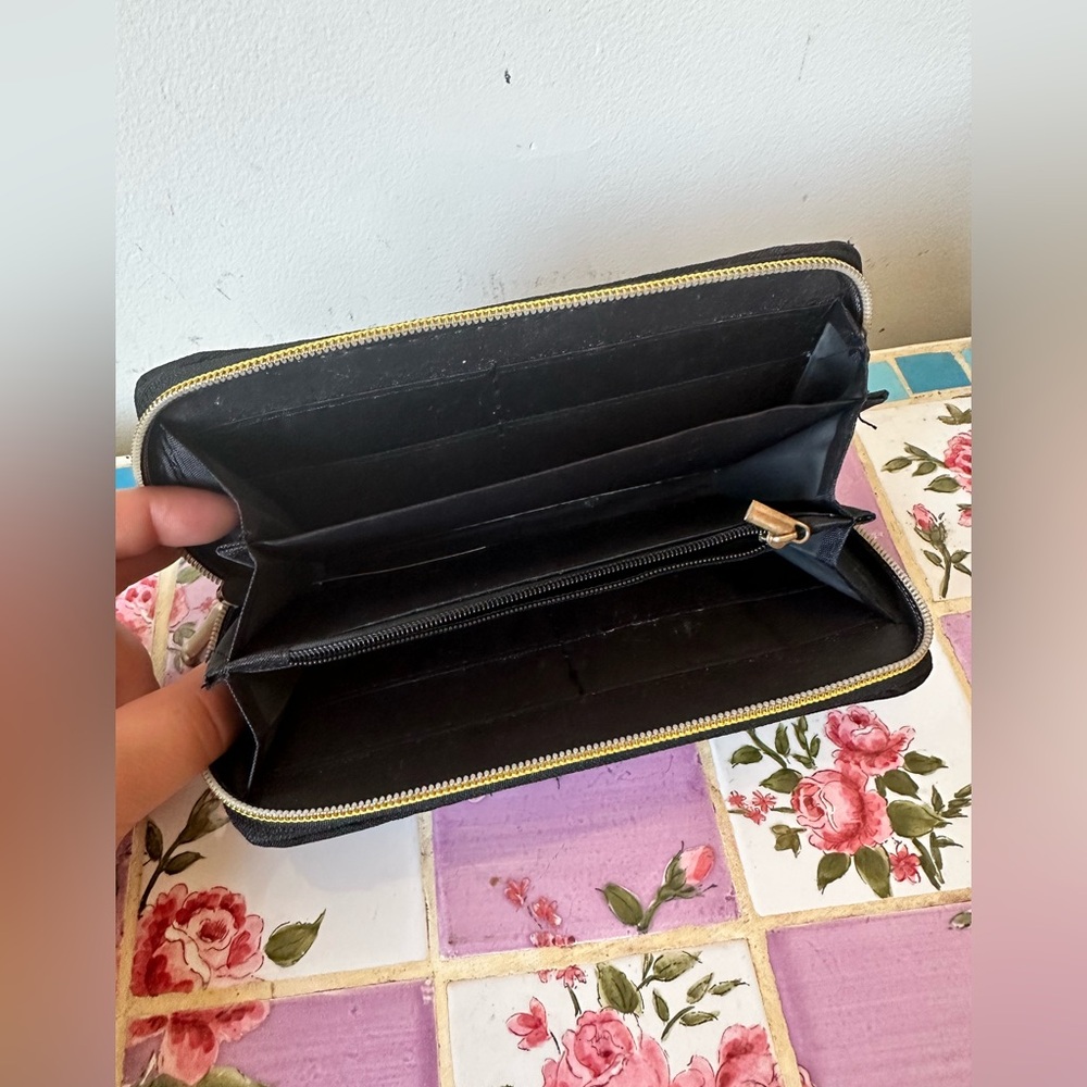 Boho Embroidered Black Purple Floral Zippered Clutch Wallet - Picture 3 of 4